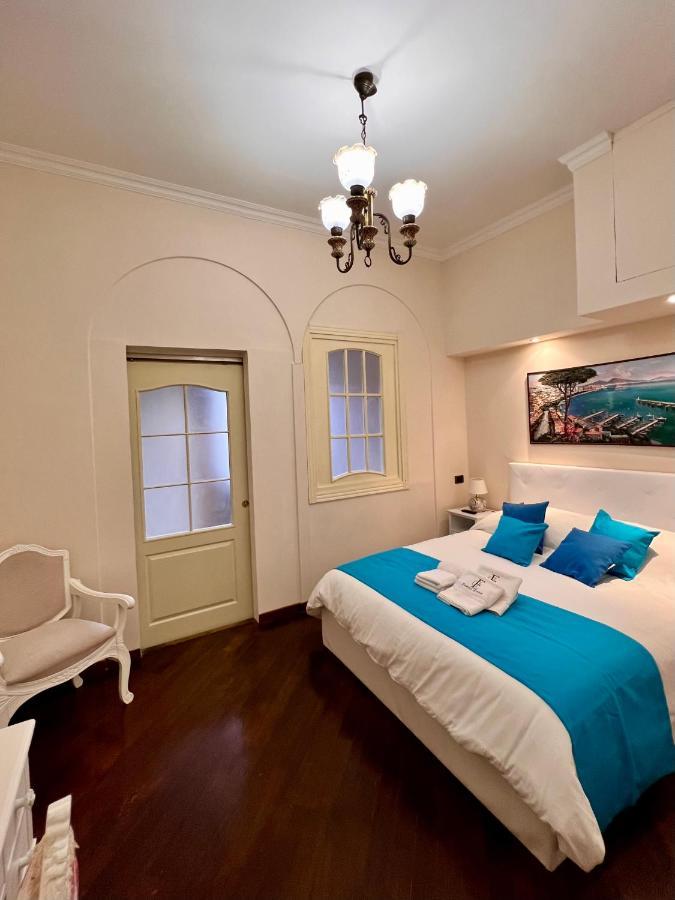 Domus Elena - Plebiscito Apartment เนเปิลส์ ภายนอก รูปภาพ